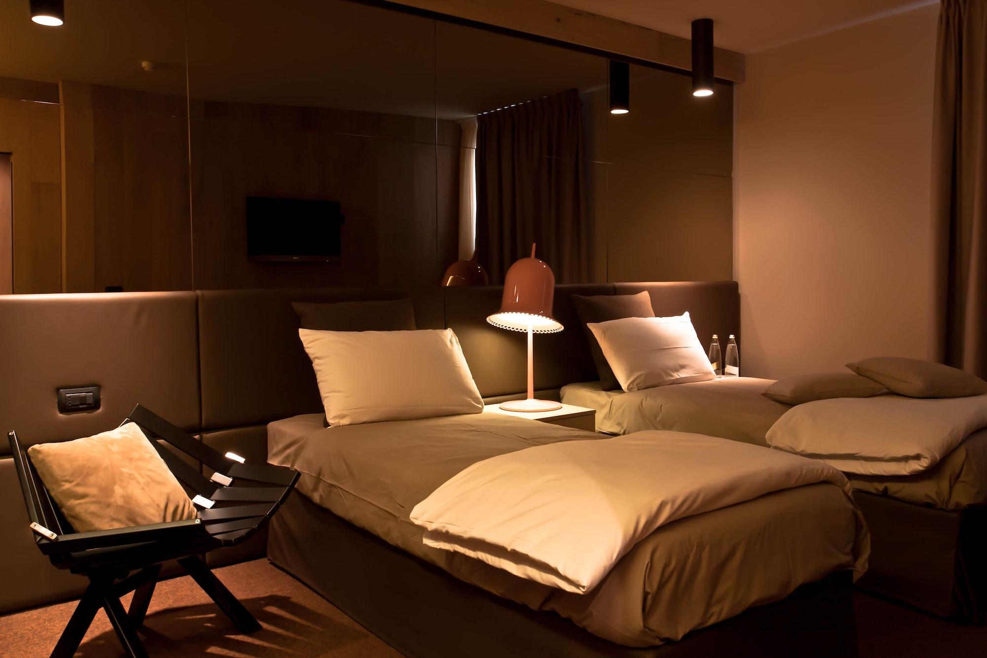 Alexander Charme Hotel Лівіньо Екстер'єр фото