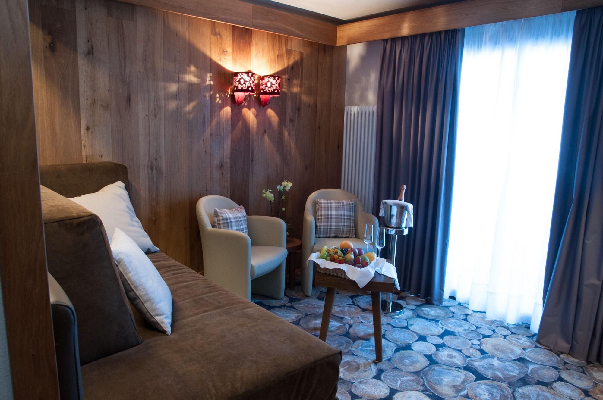 Alexander Charme Hotel Лівіньо Екстер'єр фото