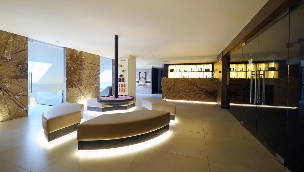 Alexander Charme Hotel Лівіньо Екстер'єр фото